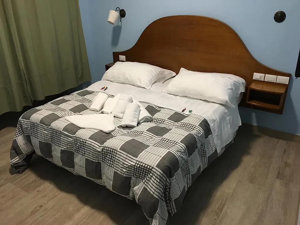 Extrahotel Paradise Rom